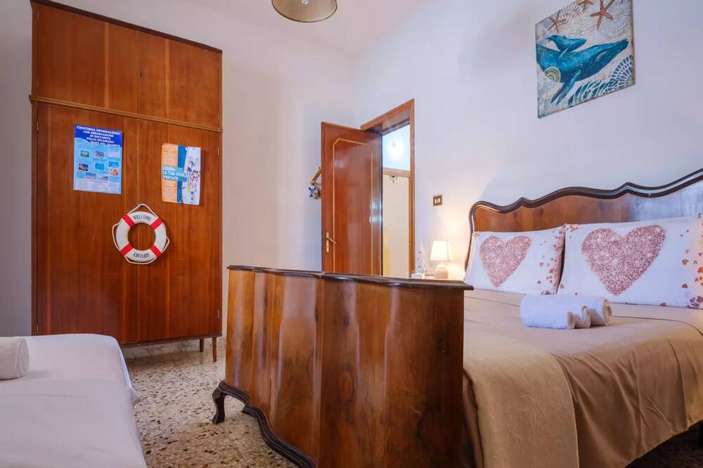 Photo of Bedroom in Torre Specchia Ruggeri