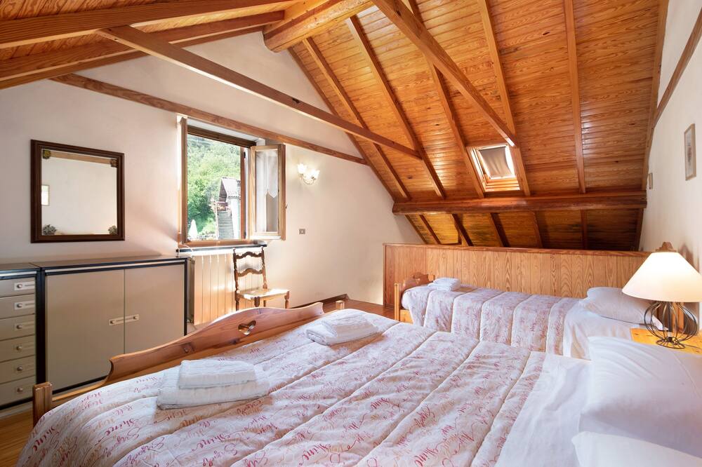 Photo of Bedroom in Borzonasca