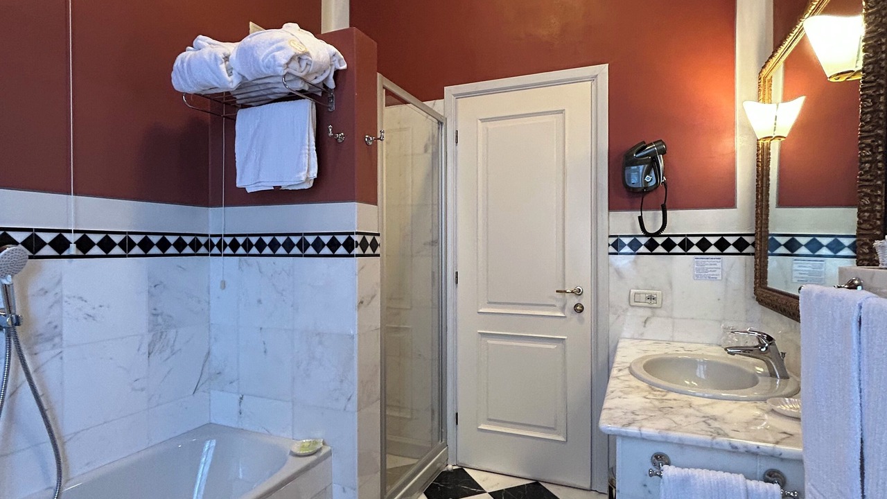 Photo of Bathroom in Cannero Riviera
