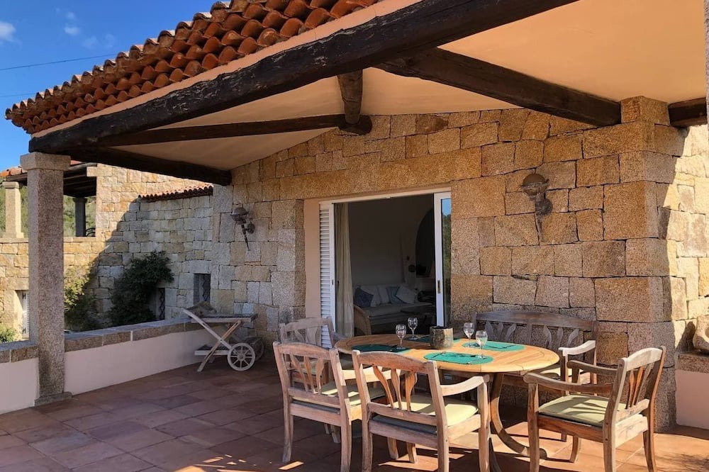 Photo of Patio Balcony in San Pantaleo