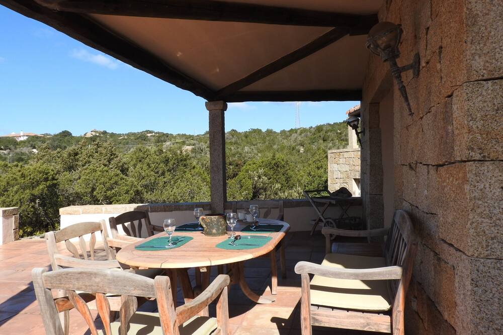 Photo of Patio Balcony in San Pantaleo