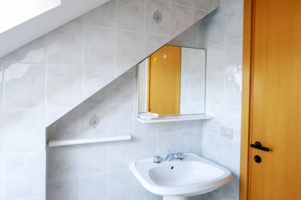 Photo of Bathroom in Campofilone