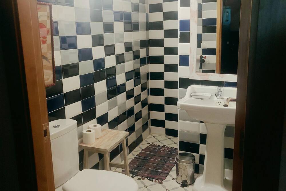Photo of Bathroom in Benabarre