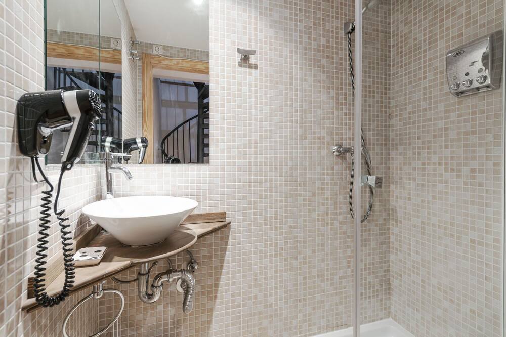 Photo of Bathroom in Gudar