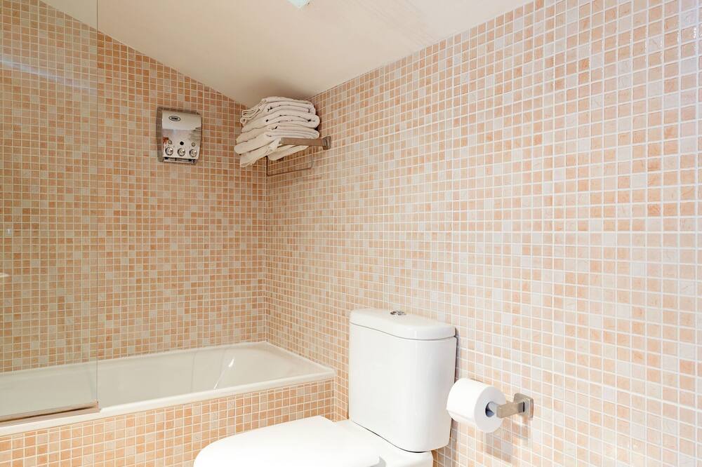 Photo of Bathroom in Gudar