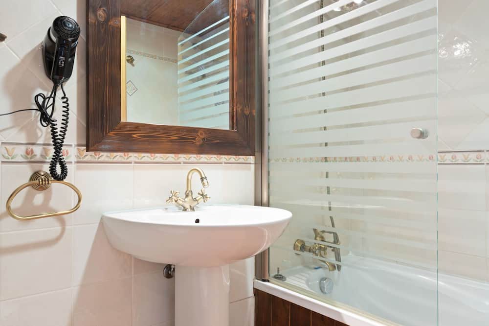 Photo of Bathroom in Gudar
