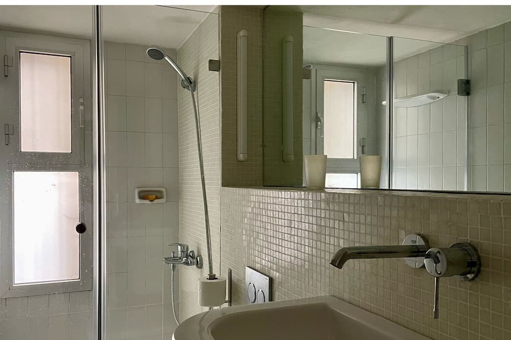 Photo of Bathroom in Adalar