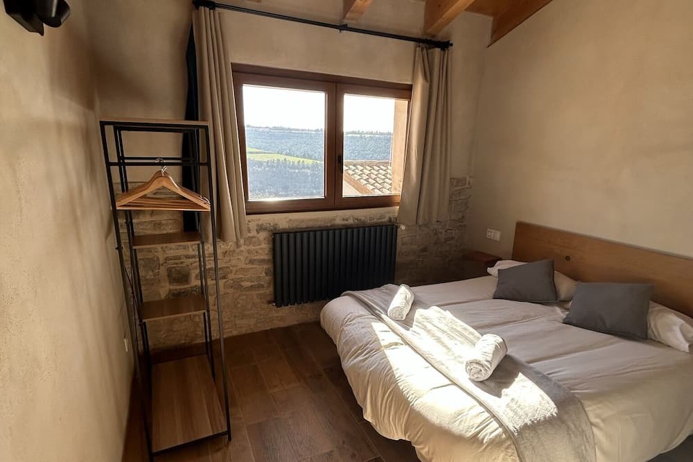 Photo of Bedroom in Llorac