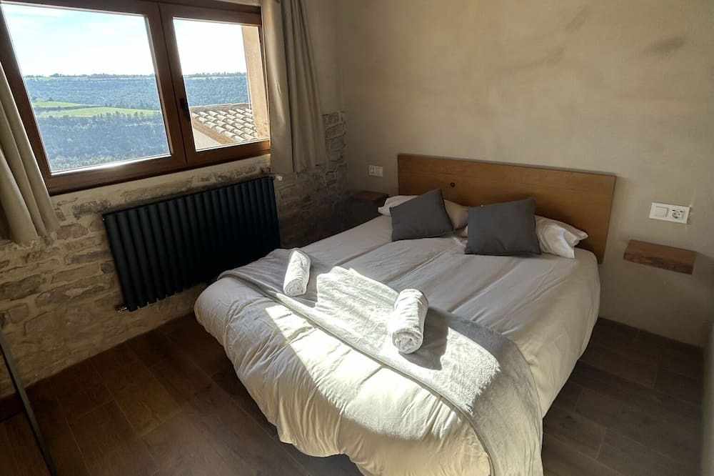 Photo of Bedroom in Llorac