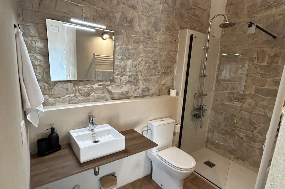 Photo of Bathroom in Llorac