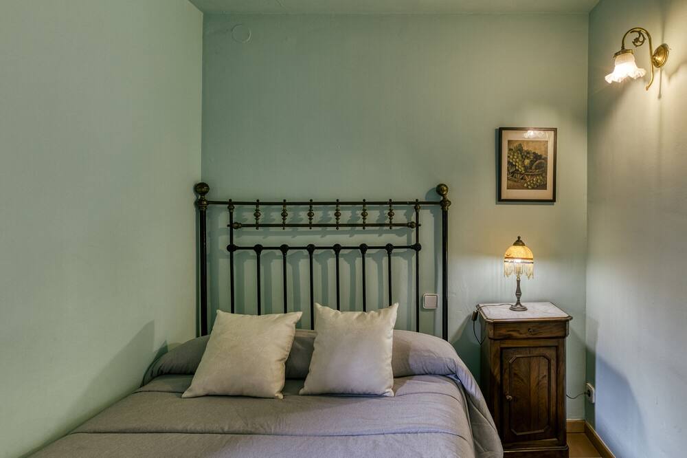 Photo of Bedroom in Boadella i les Escaules
