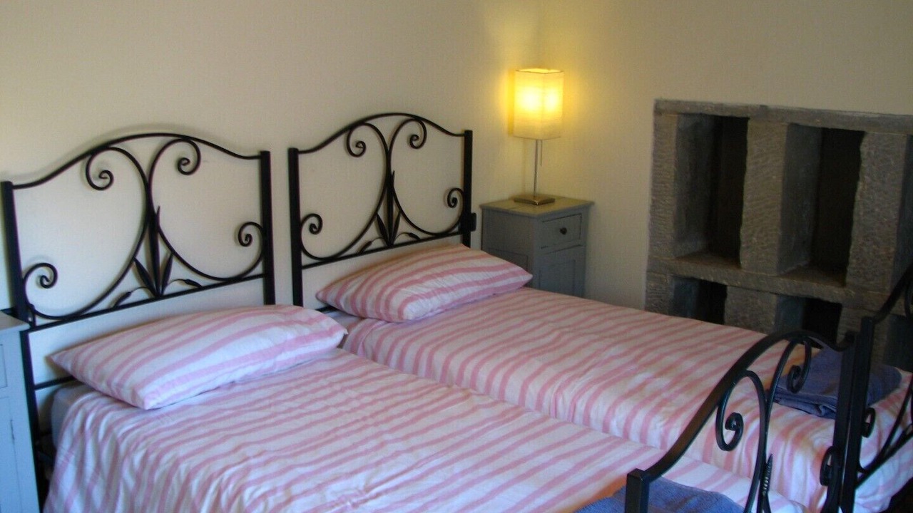 Photo of Others in Montone