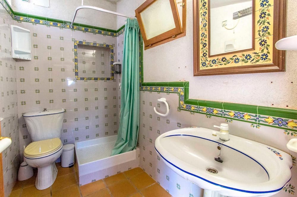 Photo of Bathroom in Rellinars