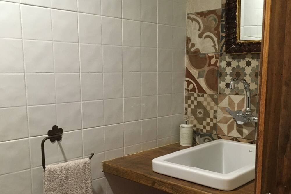 Photo of Bathroom in Ojedo