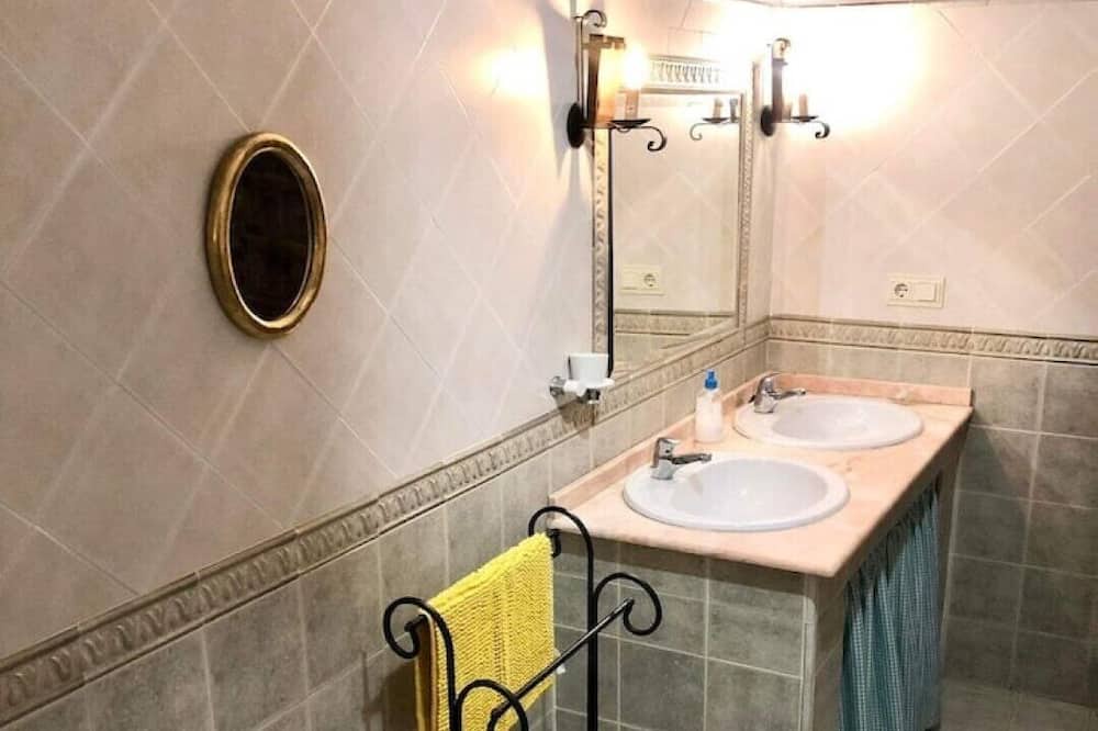 Photo of Bathroom in Arenas del Rey