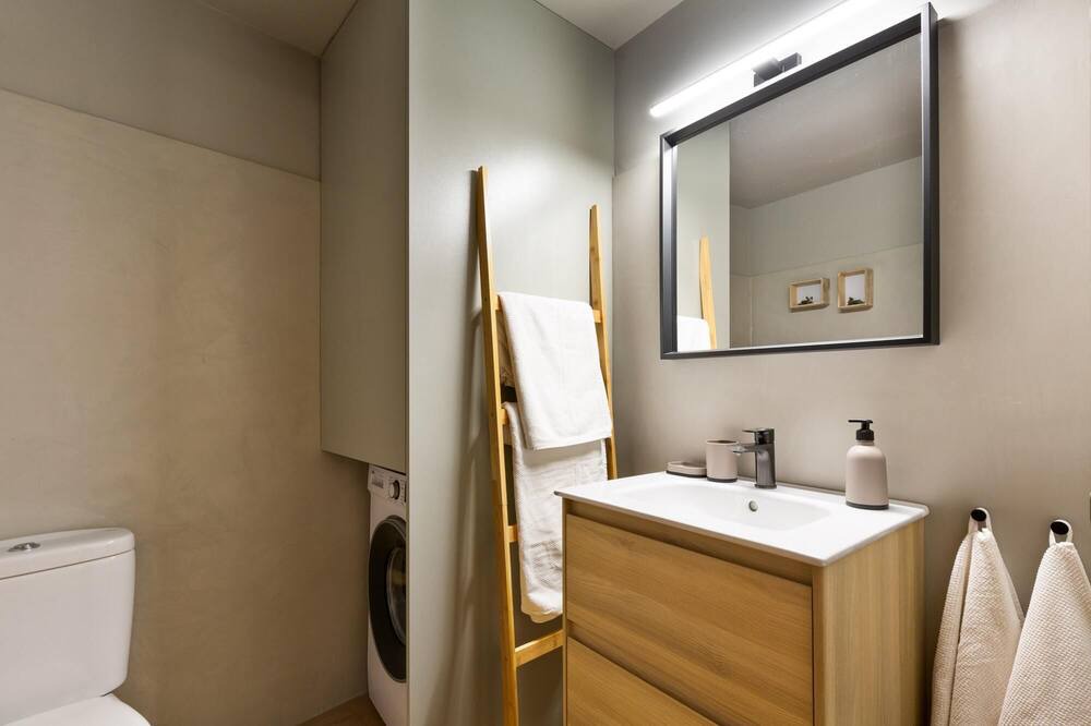 Photo of Bathroom in Jafre
