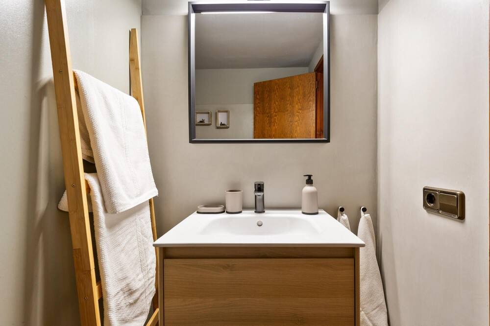 Photo of Bathroom in Jafre