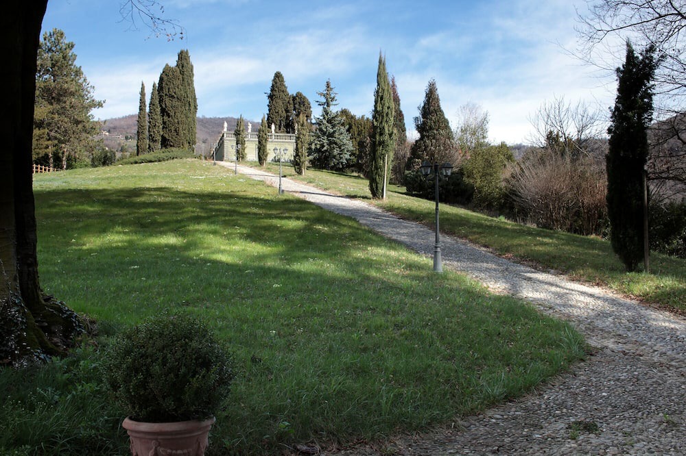 Photo of Outdoor in Canova