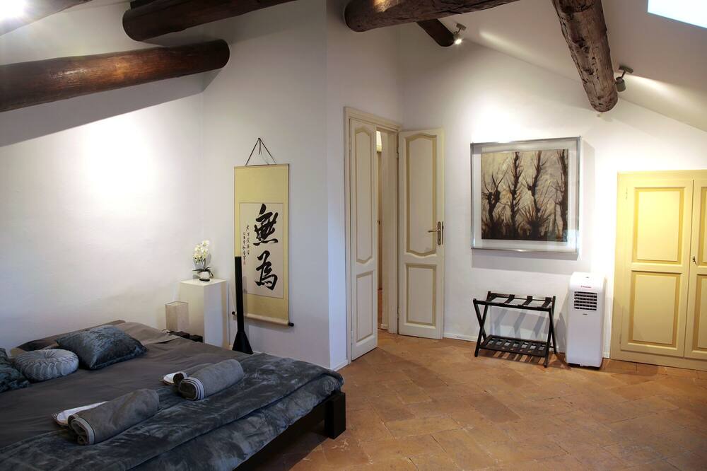 Photo of Bedroom in Canova