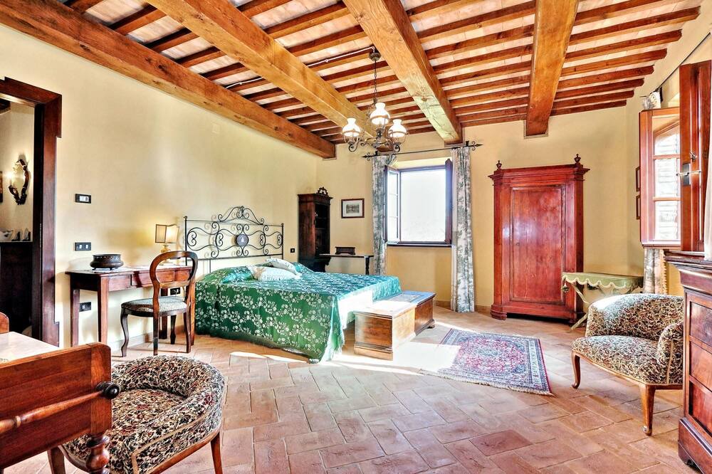 Photo of Bedroom in Serrapetrona