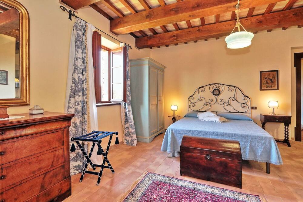Photo of Bedroom in Serrapetrona