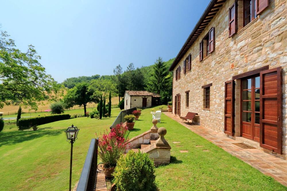 Photo of Outdoor in Serrapetrona