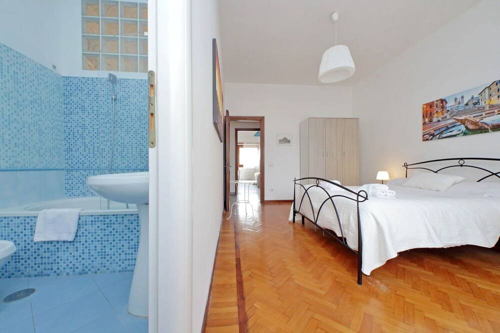 Photo of Bathroom in Tuscolano