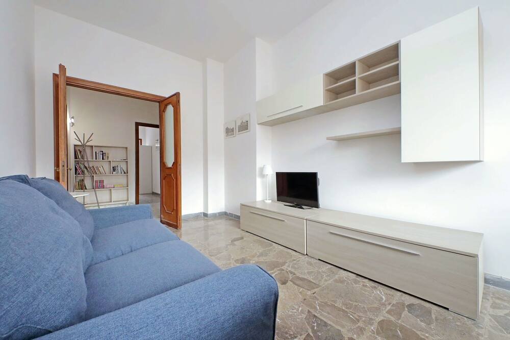 Photo of Livingroom in Tuscolano