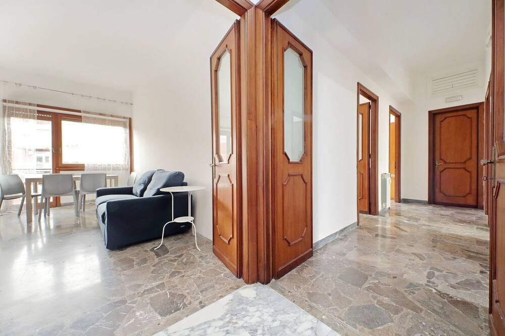 Photo of Livingroom in Tuscolano