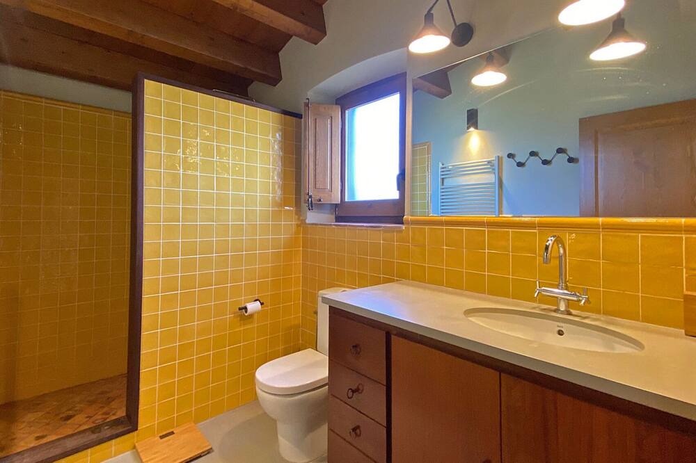 Photo of Bathroom in Vulpellac