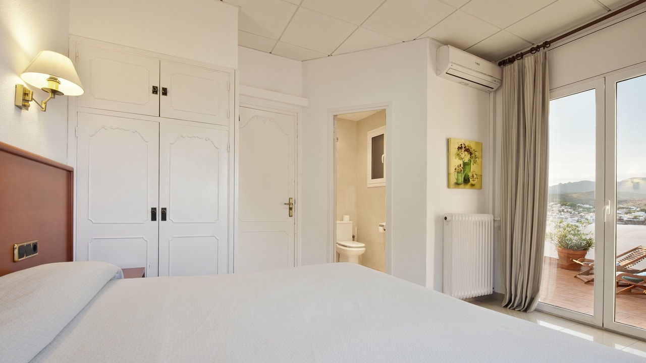 Photo of Bedroom in Llanca