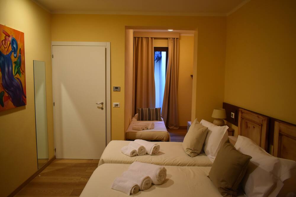 Photo of Bedroom in Santo Stefano di Magra