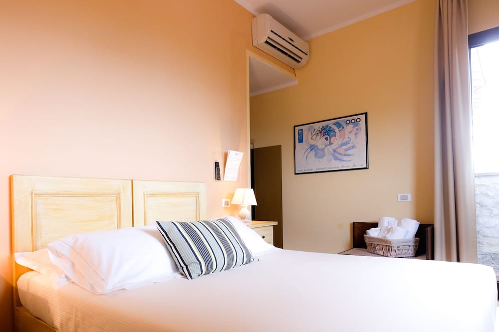 Photo of Bedroom in Santo Stefano di Magra