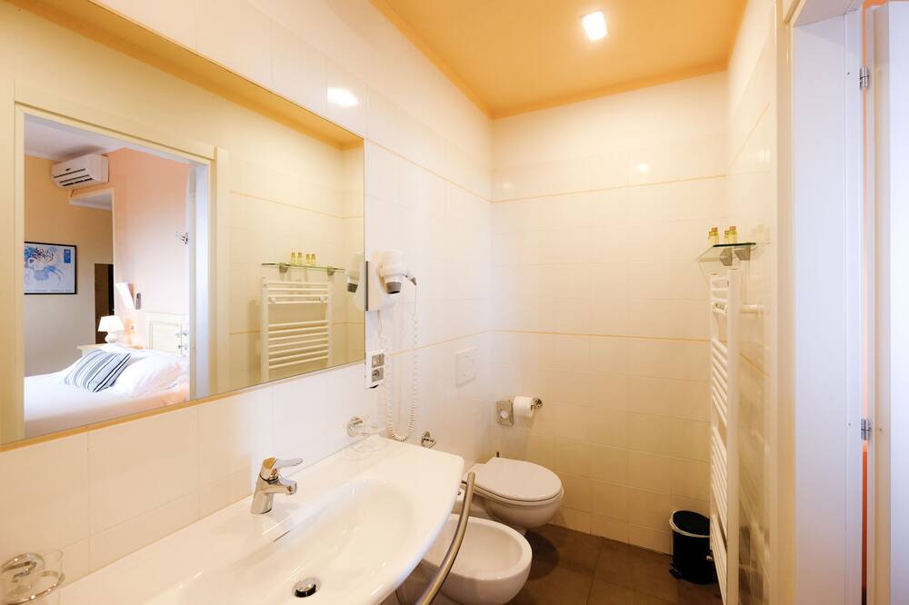Photo of Bathroom in Santo Stefano di Magra