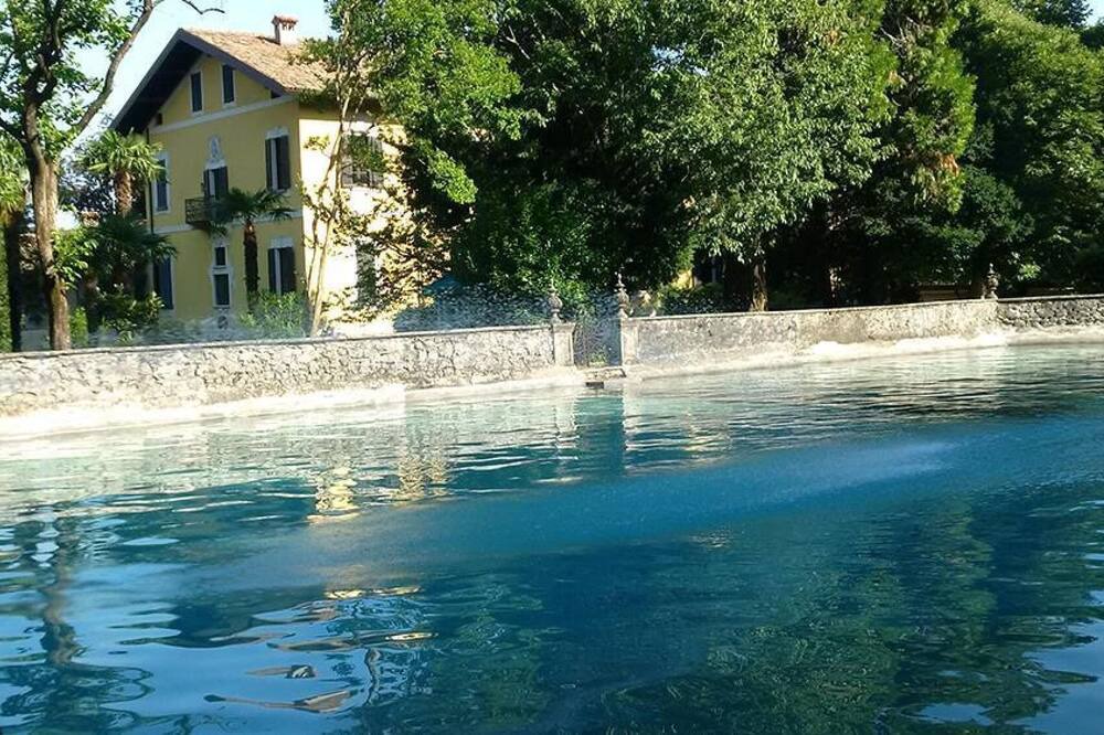 Photo of Outdoor in Erba