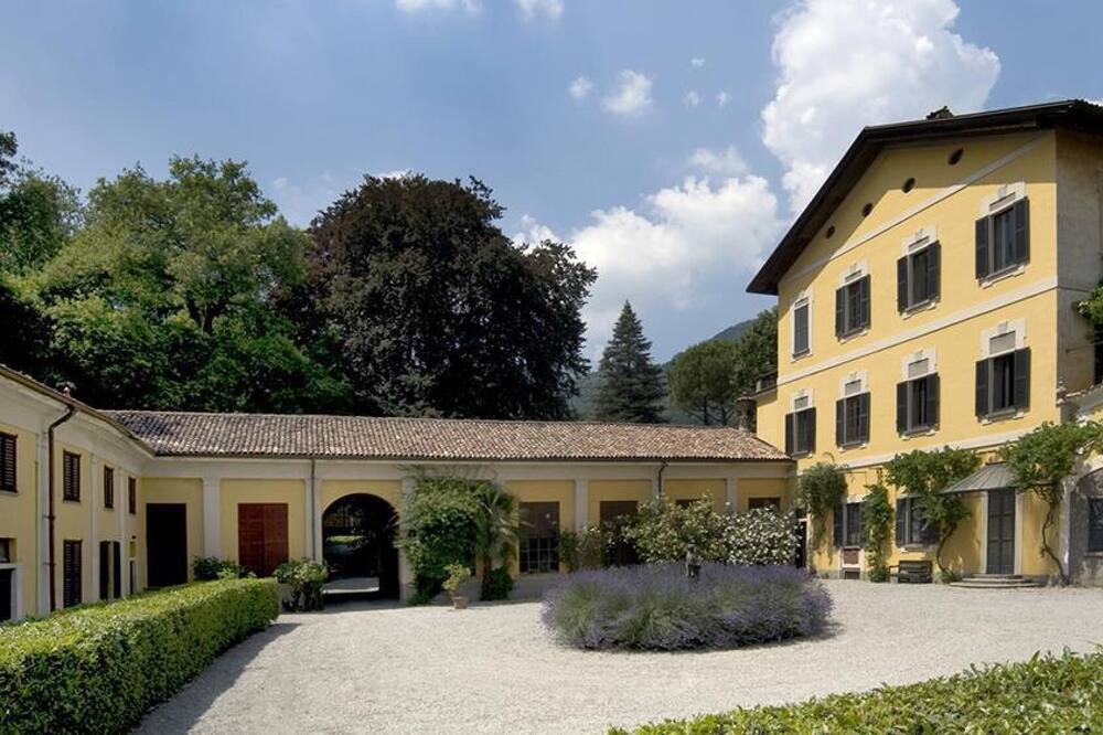 Photo of Outdoor in Erba