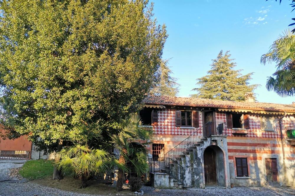 Photo of Outdoor in Erba