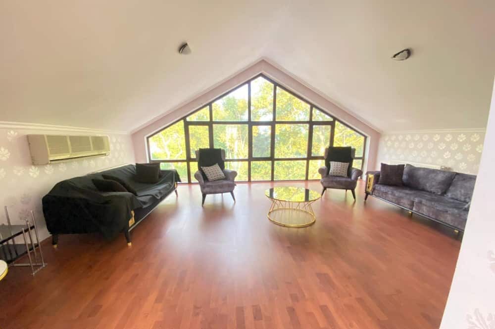 Photo of Livingroom in Samanl