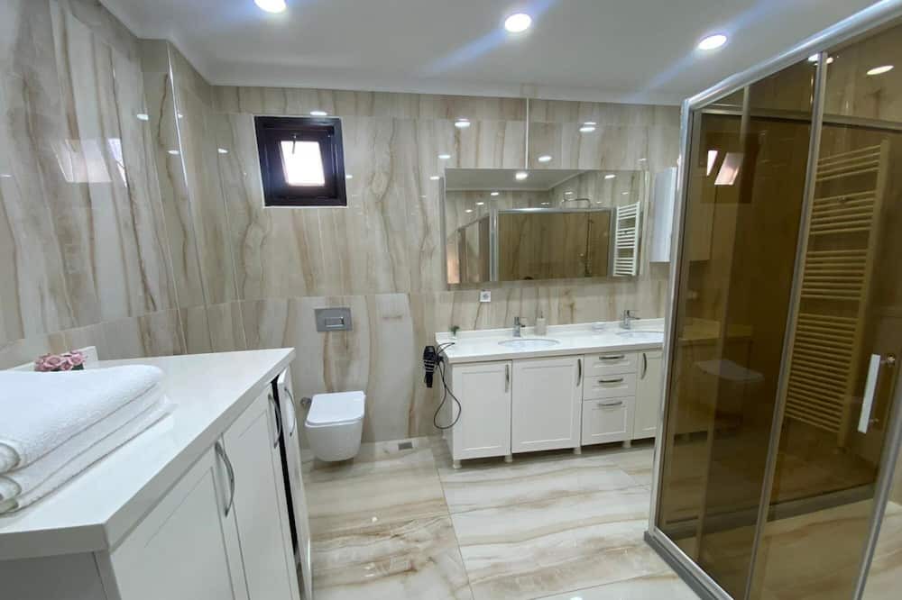 Photo of Bathroom in Samanl