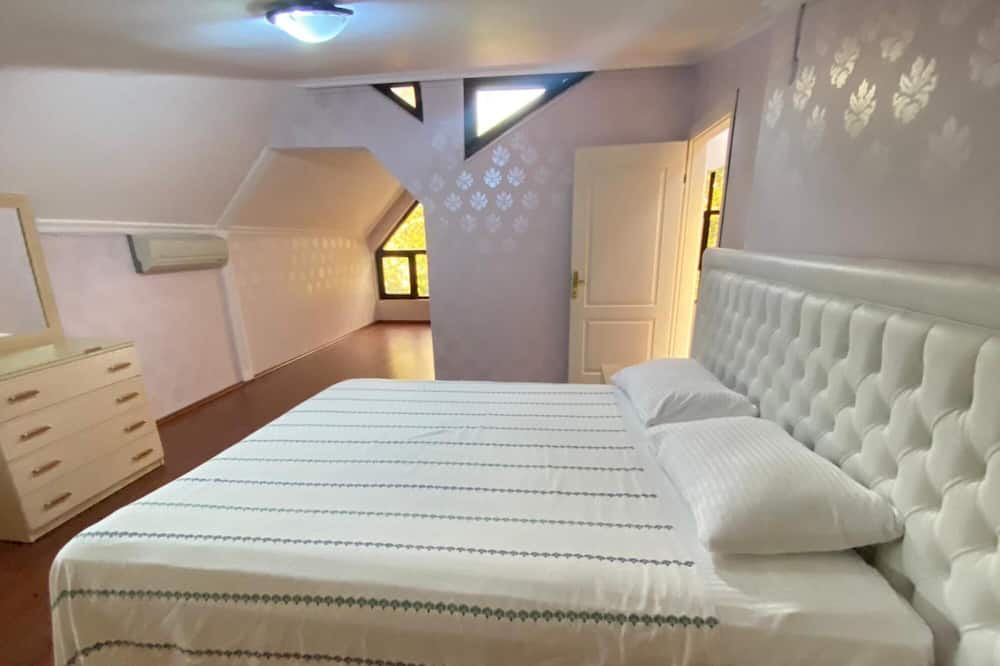 Photo of Bedroom in Samanl