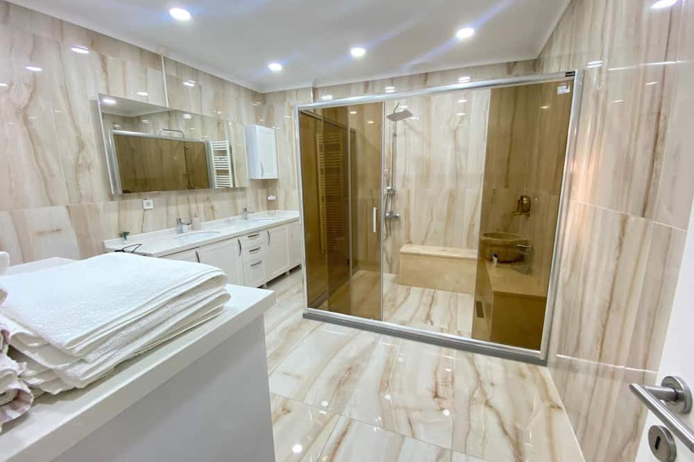 Photo of Bathroom in Samanl