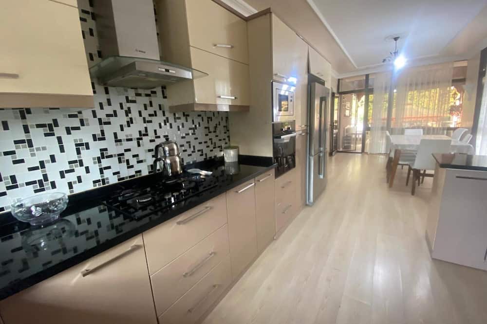 Photo of Kitchen in Samanl