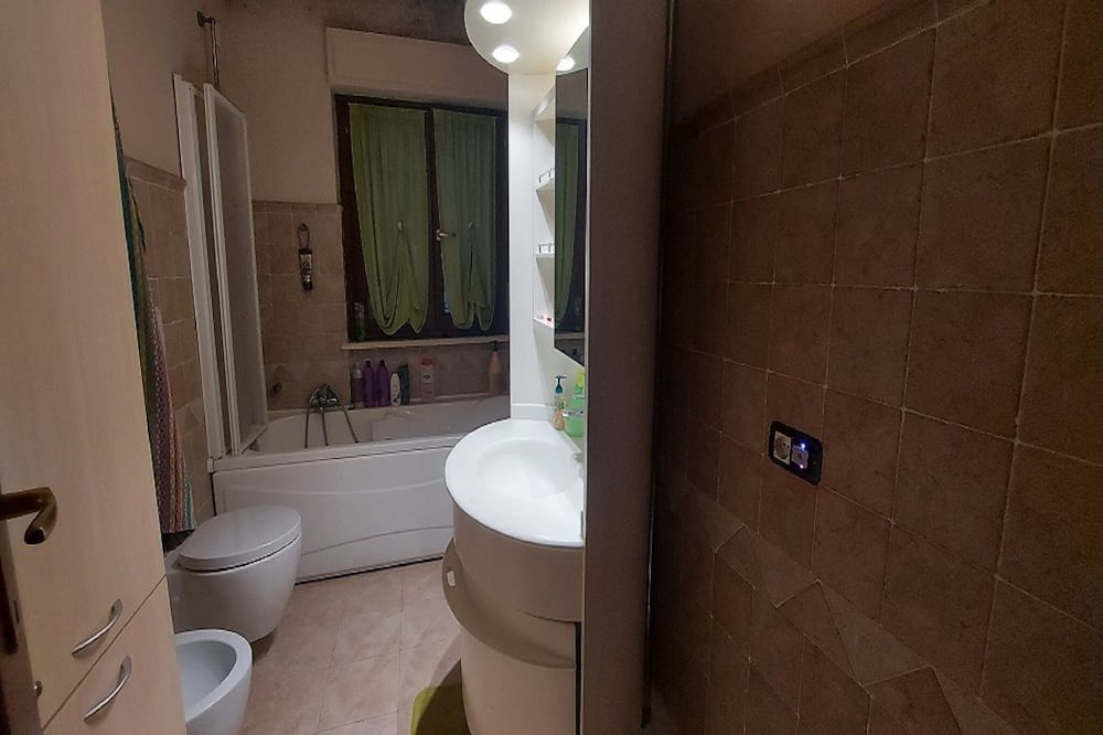 Photo of Bathroom in Fratta