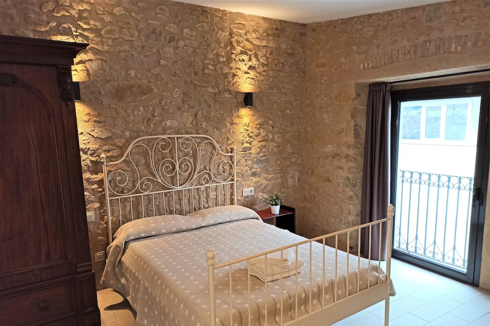 Photo of Bedroom in Torroella de Montgri