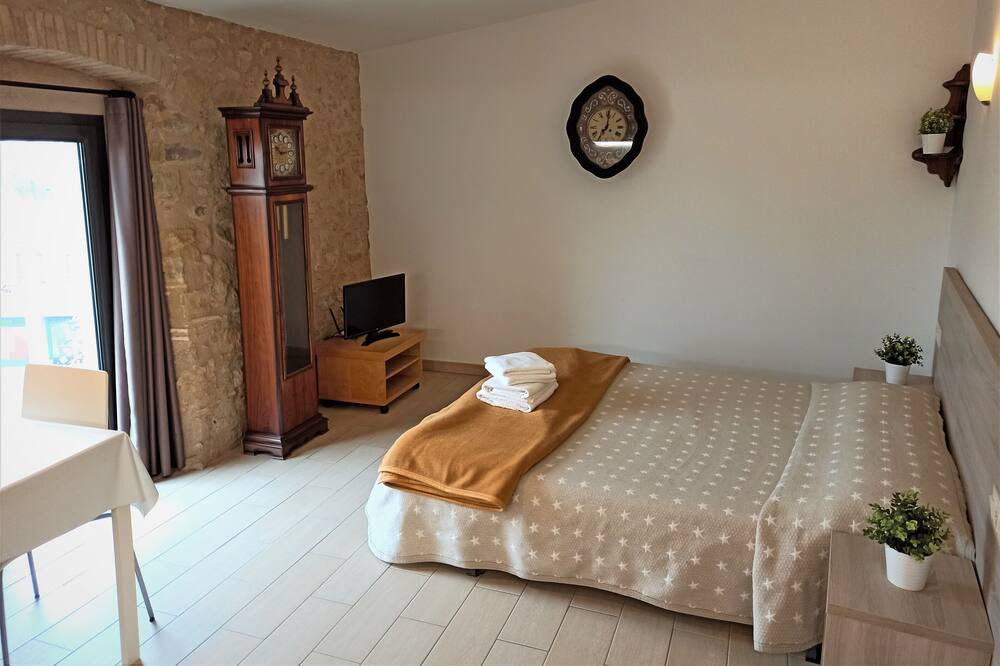 Photo of Bedroom in Torroella de Montgri