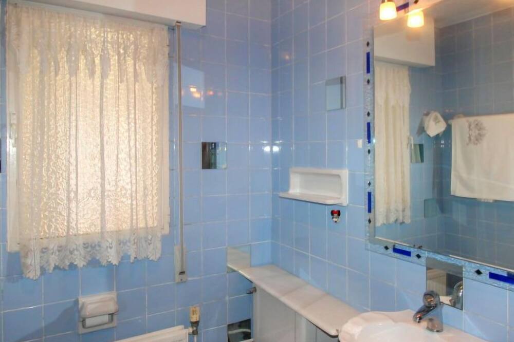 Photo of Bathroom in La Colina