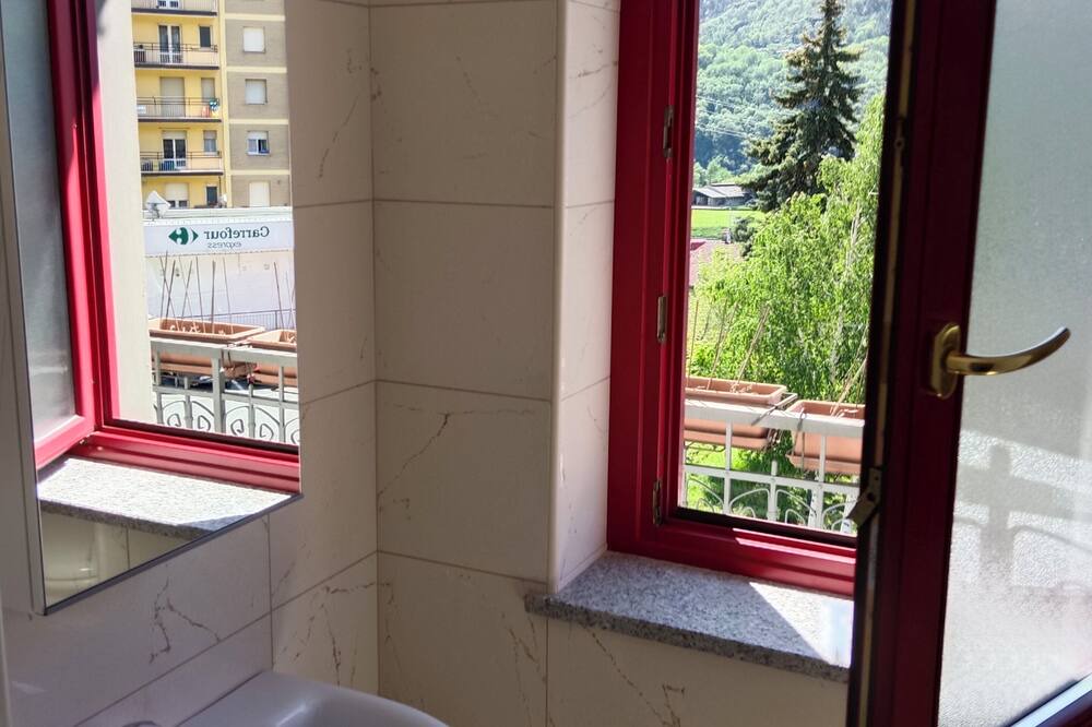 Photo of Bathroom in Chatillon