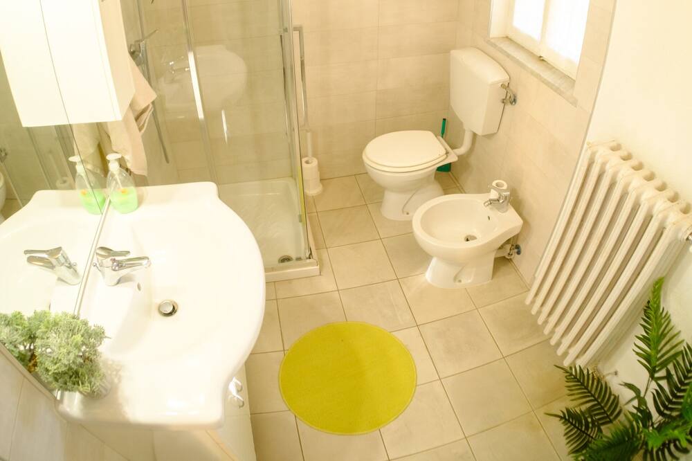 Photo of Bathroom in Ferrere