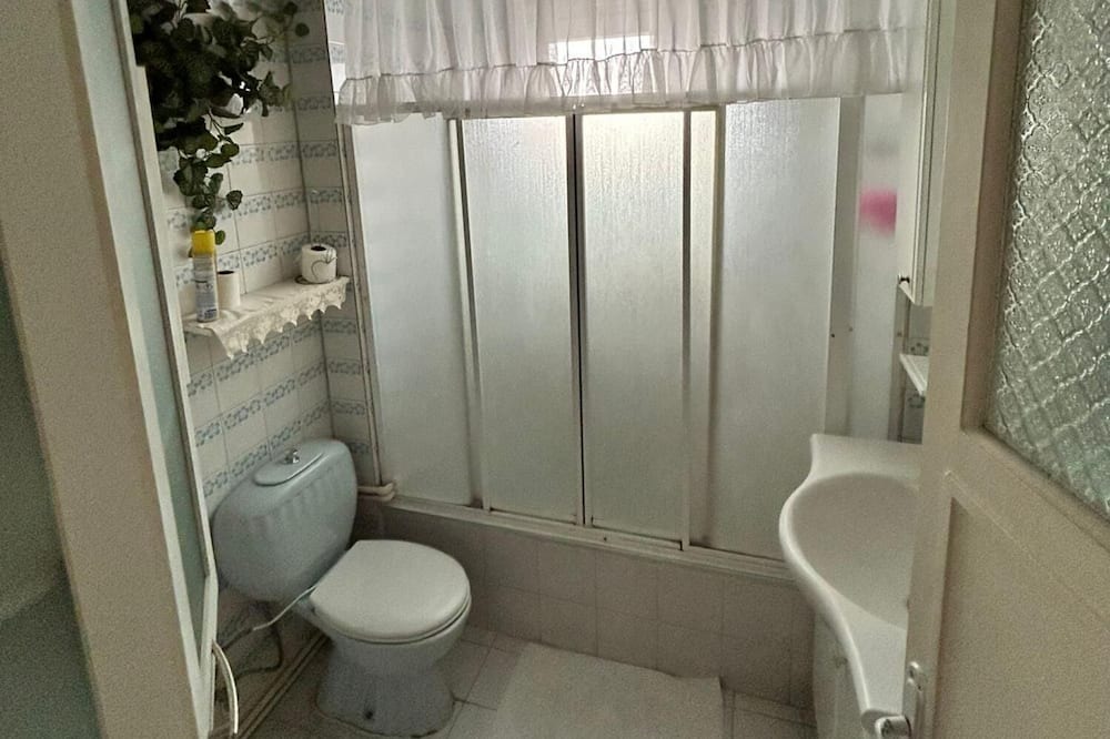 Photo of Bathroom in Canakkale