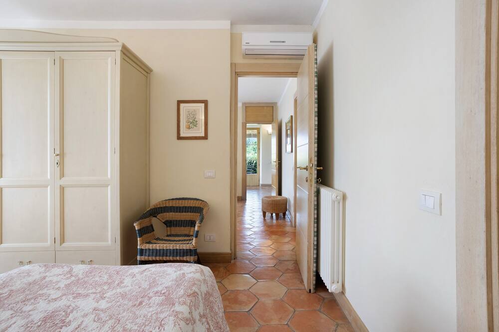 Photo of Bedroom in Castelnuovo Magra